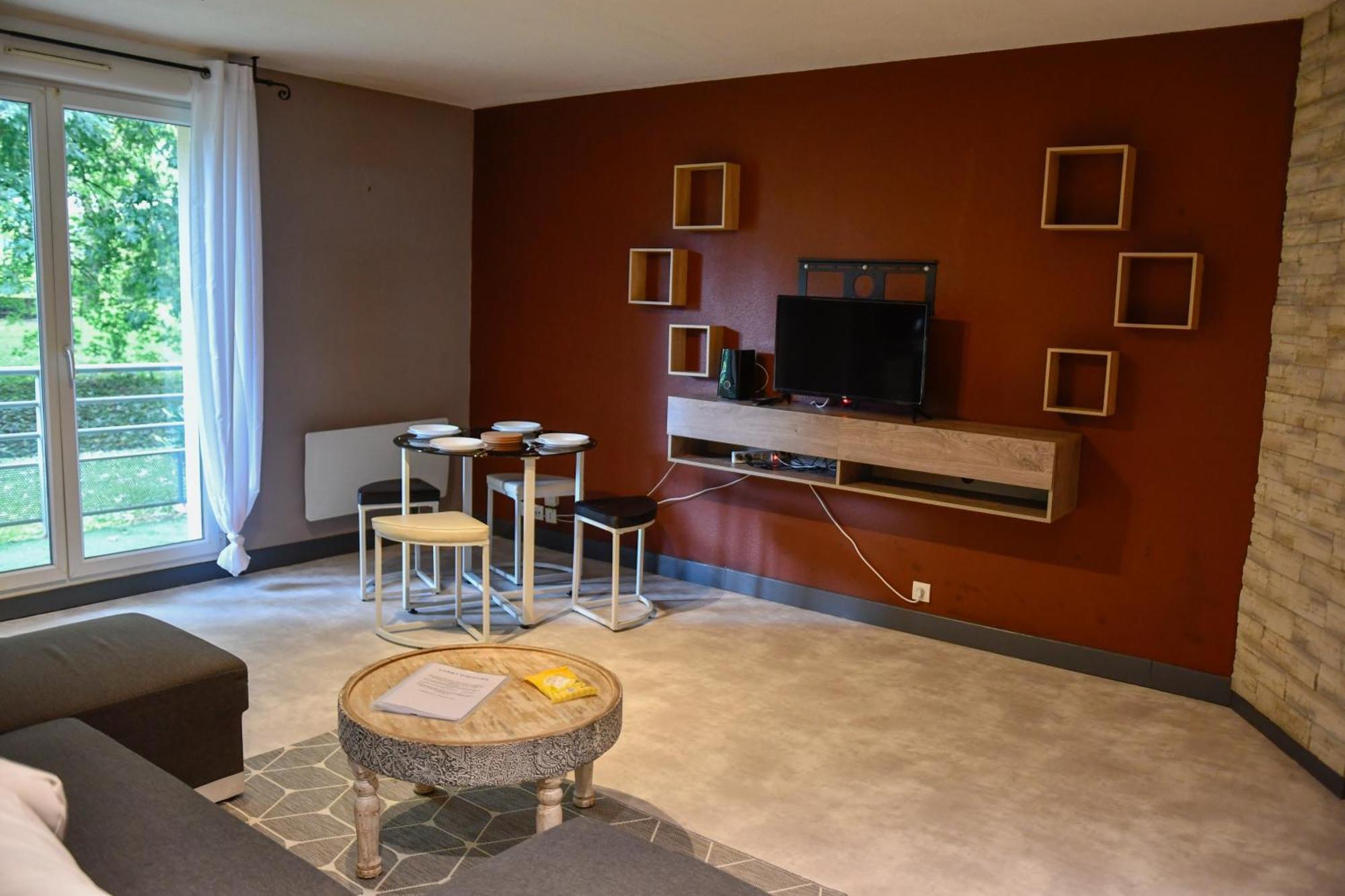 Calme Et Terrasse Privee Pres De Vichy Apartment Белерив-сюр-Алие Екстериор снимка