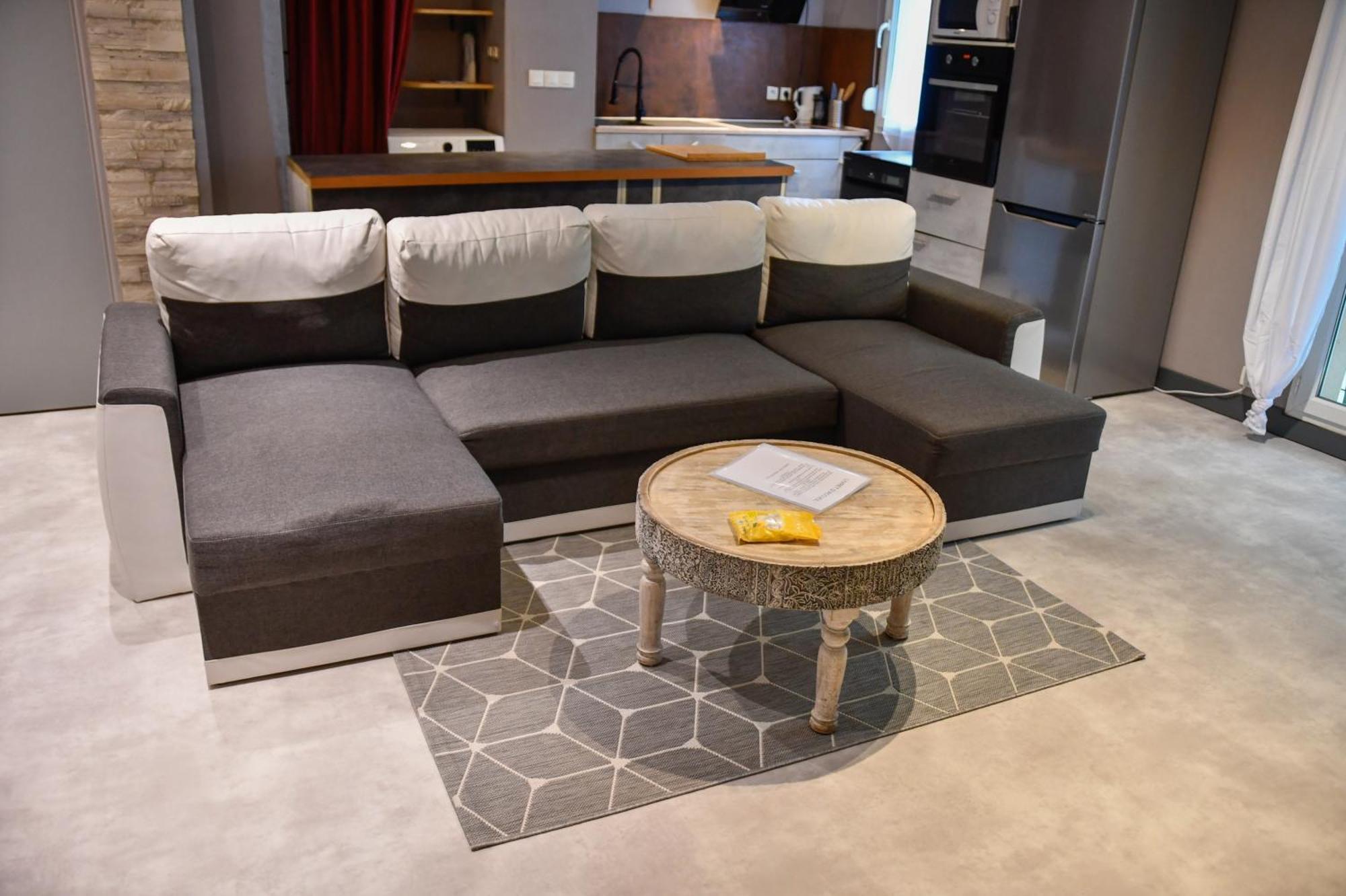 Calme Et Terrasse Privee Pres De Vichy Apartment Белерив-сюр-Алие Екстериор снимка